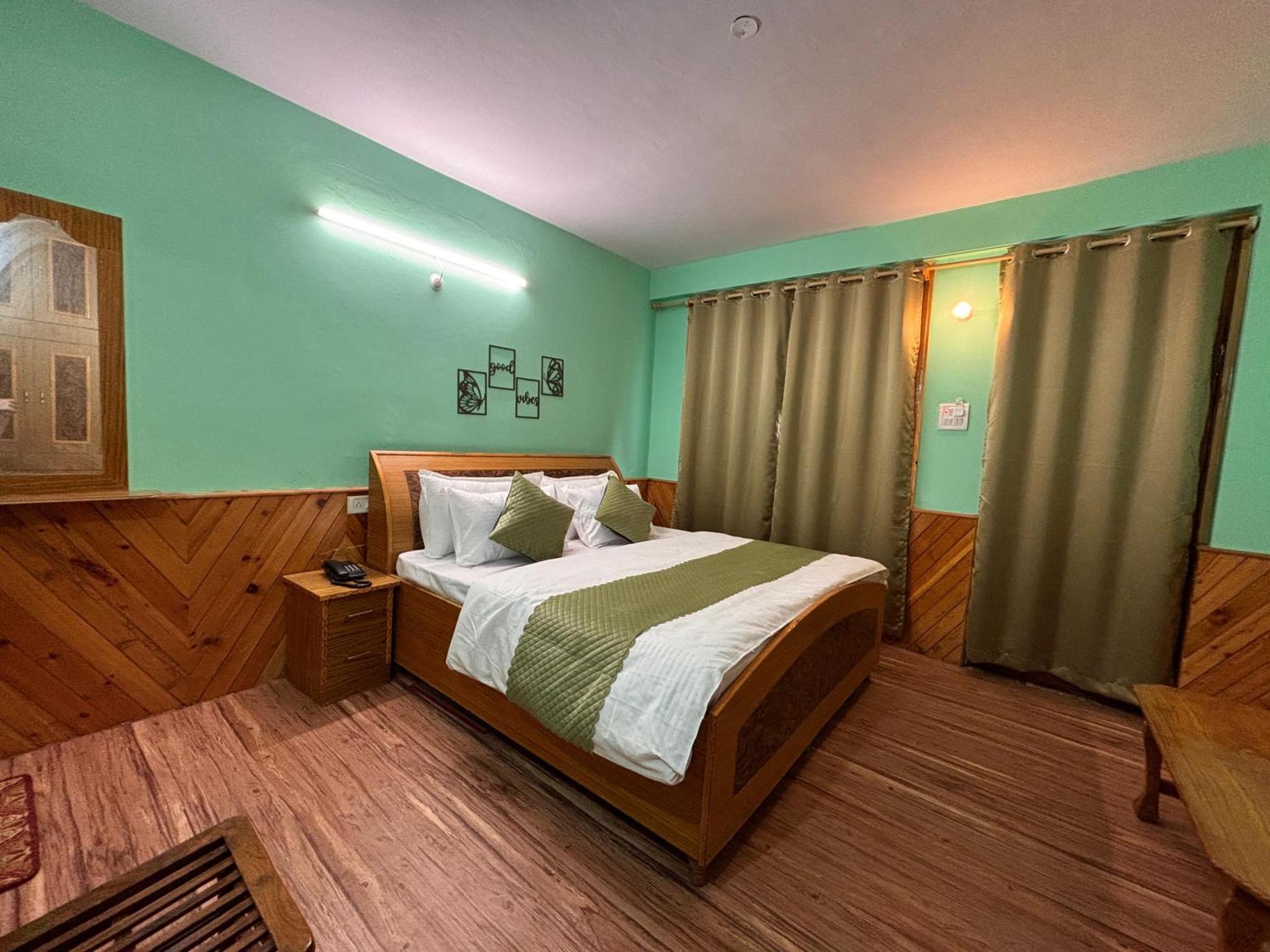 Hotel Geetanjali Sāngla Esterno foto